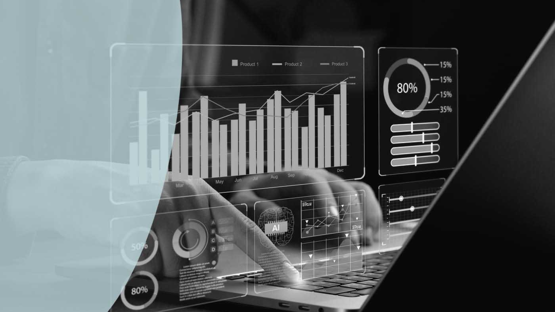 Pantalla con gráficos estadísticos y barras sobre un ordenador portátil, mostrando análisis de datos y métricas de rendimiento empresarial